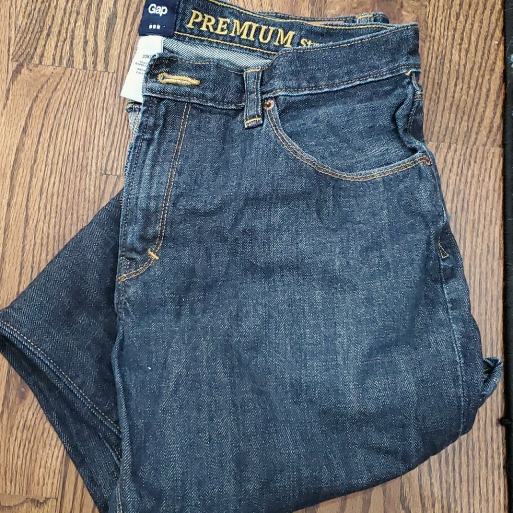 Gently worn GAP jeans 33x30